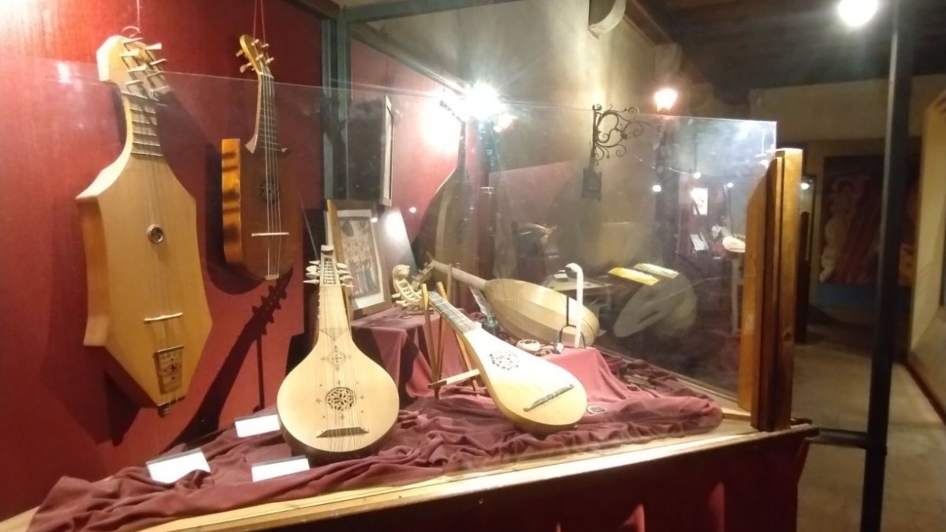 zavod-za-turizem- cerkno-krepi -cezmejno- -promocijo- neandertalceve-piscali